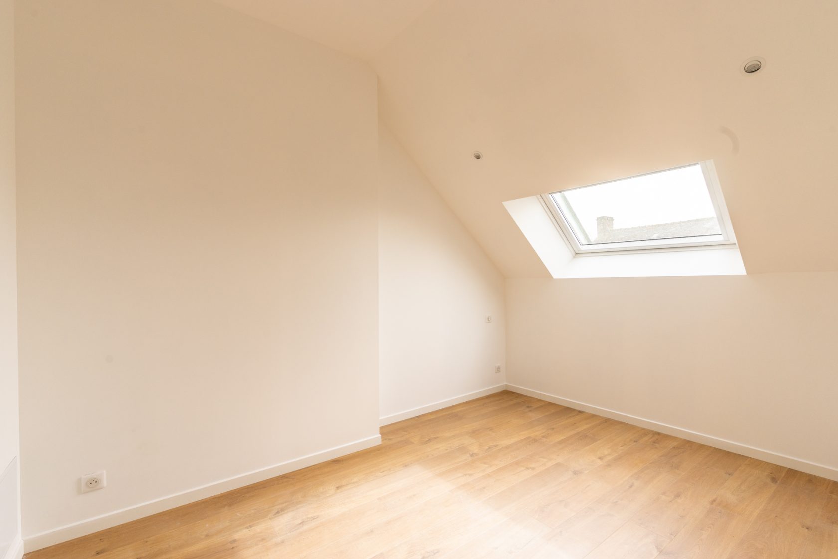 Maison de charme en pierre entièrement rénovée avec son espace extérieur