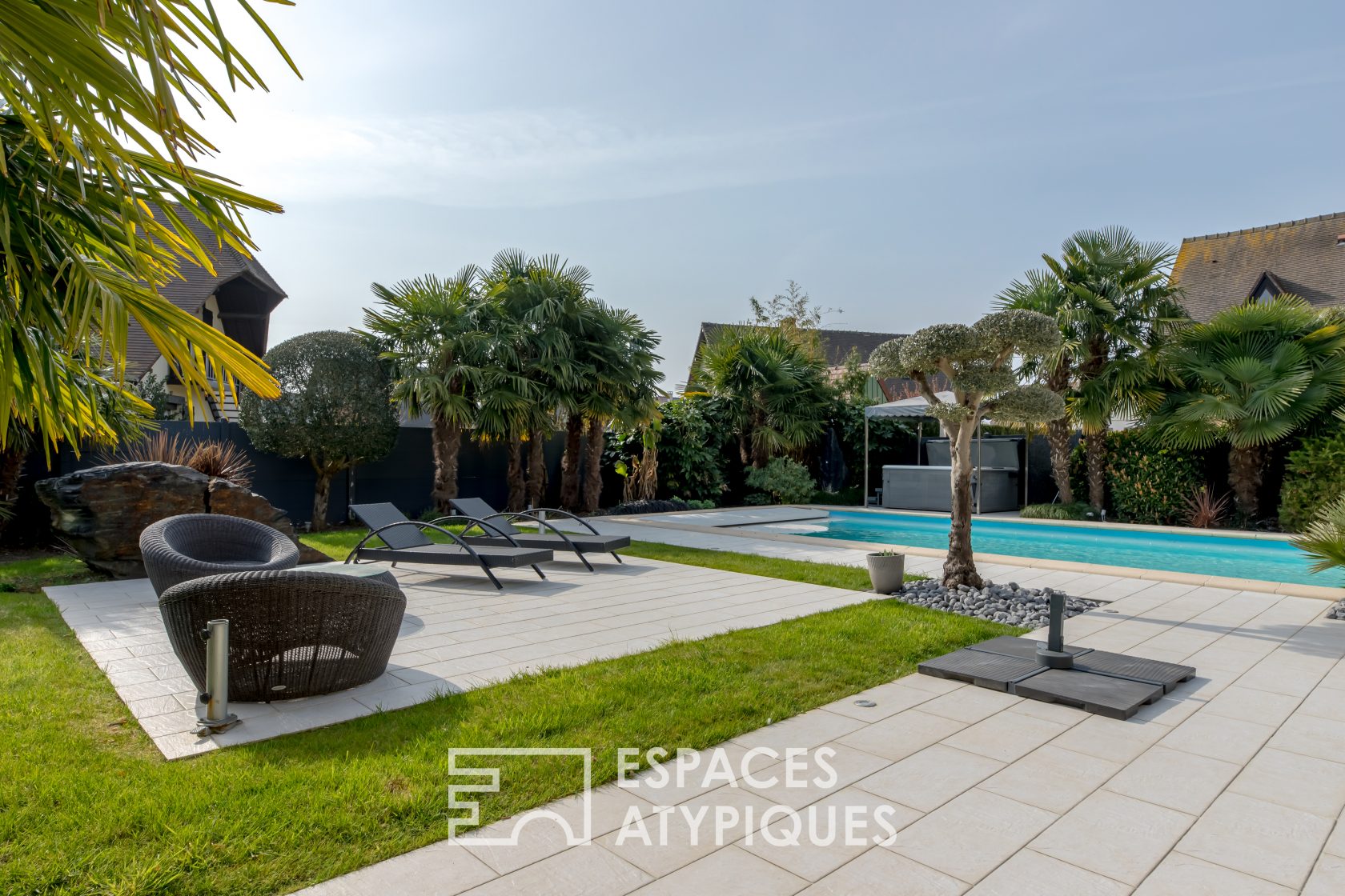 Contemporary house with swimming pool and outbuilding