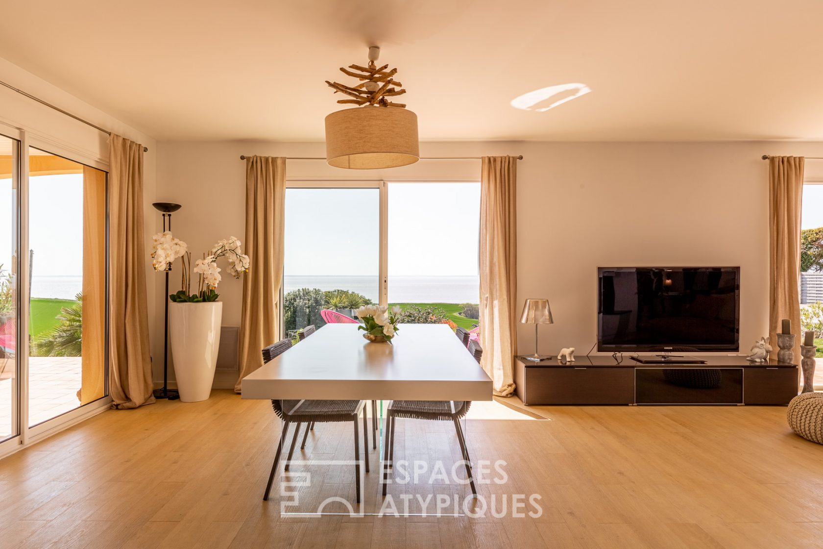 Contemporaine à la vue panoramique