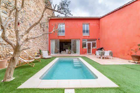 Vigneronne rénovée avec jardin et piscine