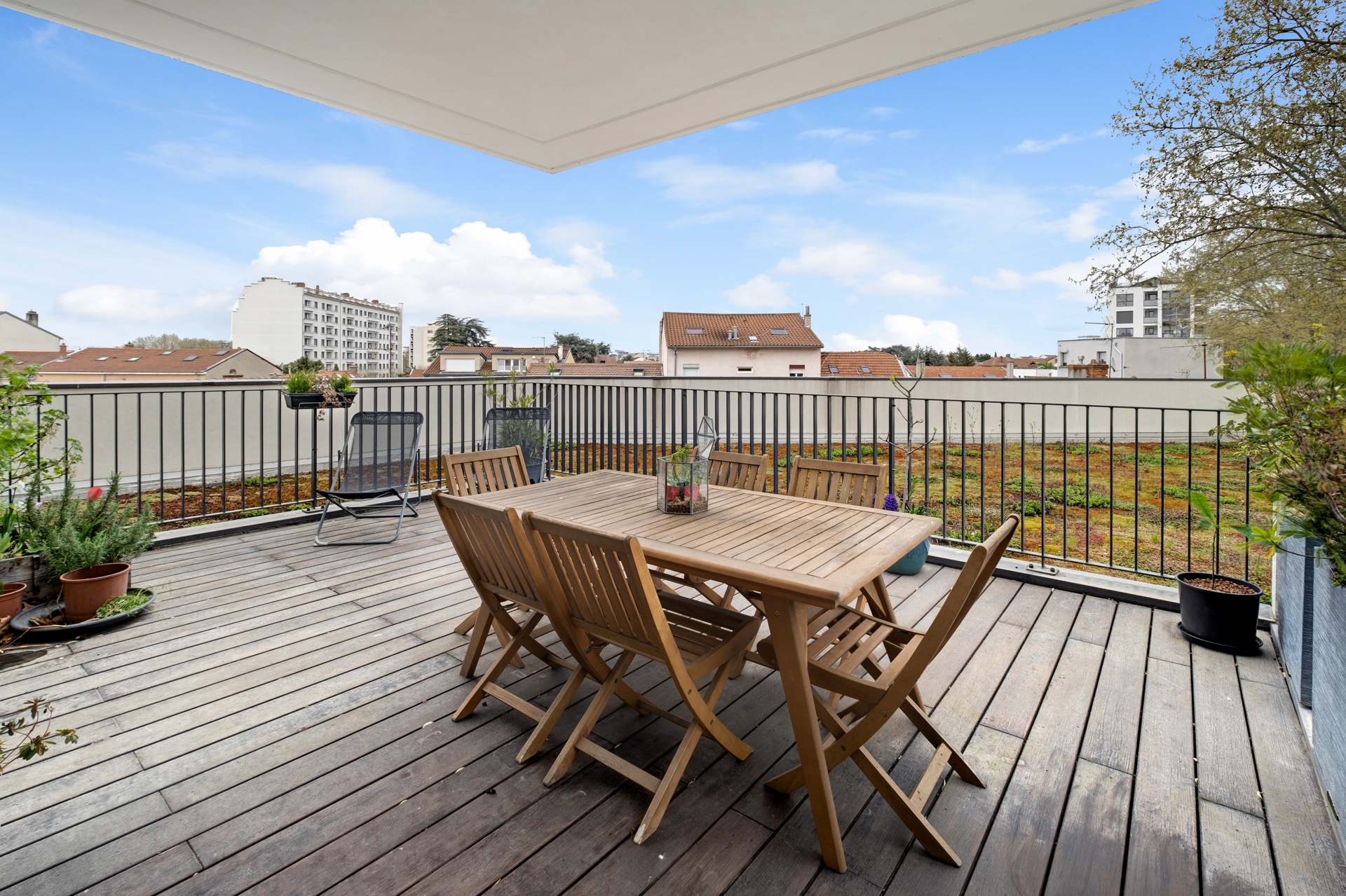 Appartement moderne avec terrasse au cœur de Montchat