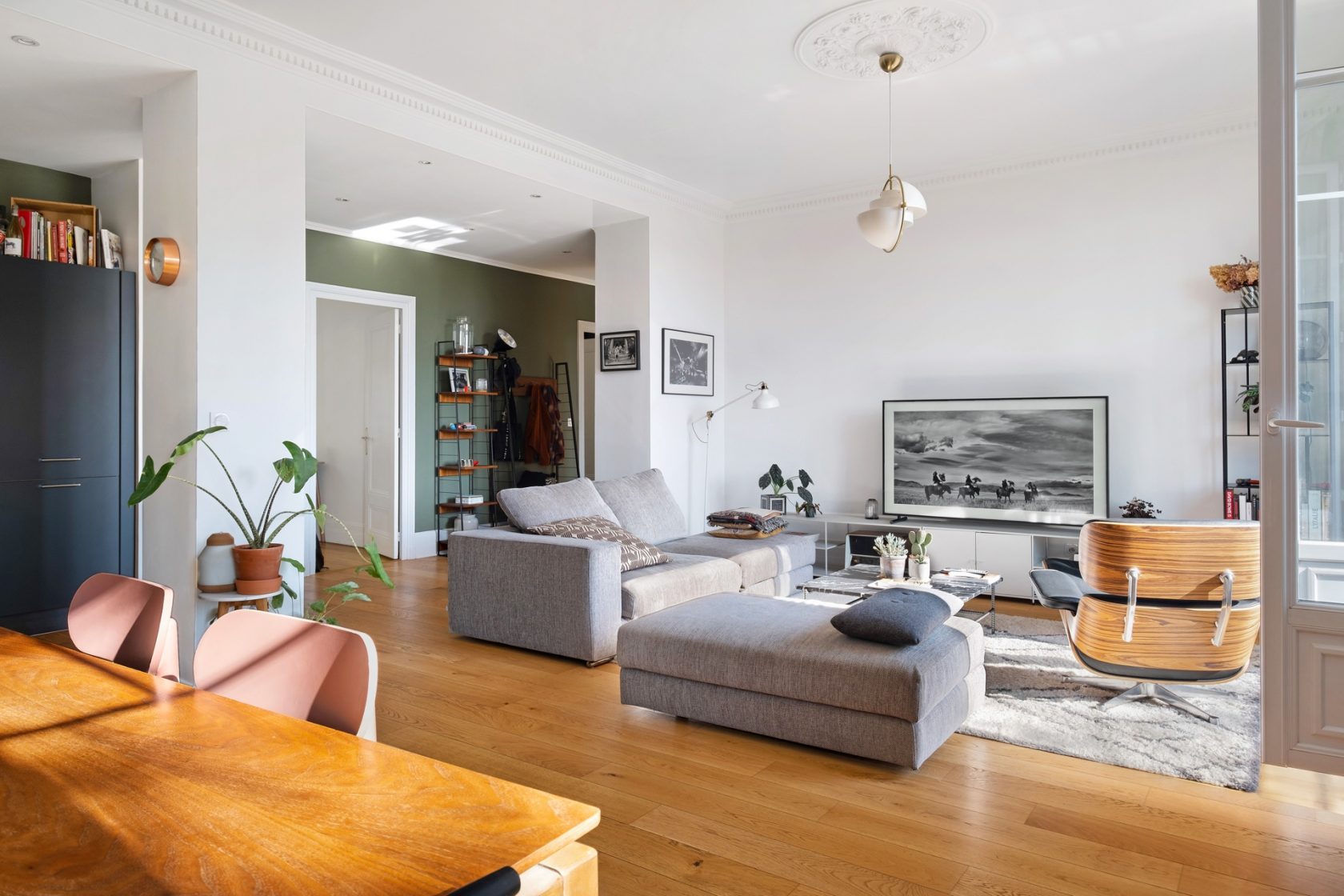 Appartement rénové avec balcon et vue dégagée