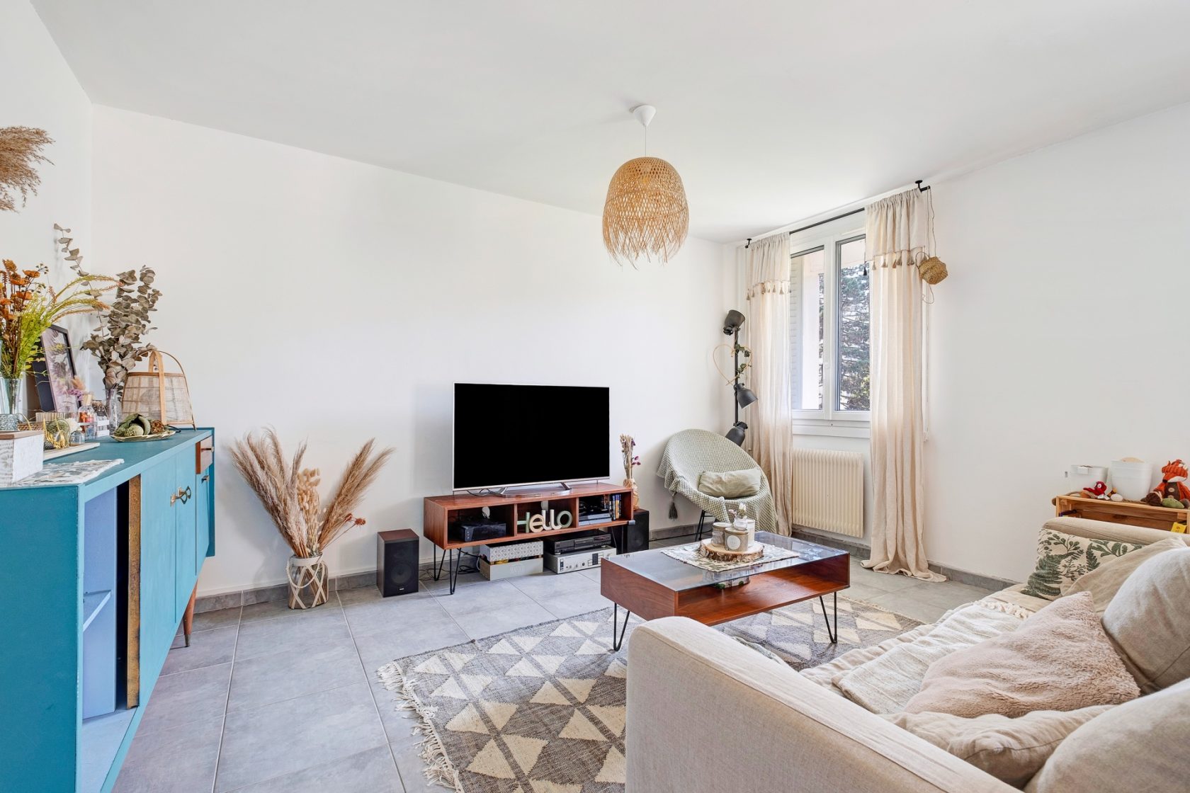 Apartment with balcony