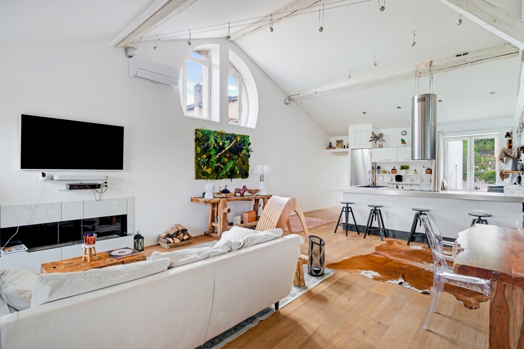 Duplex avec vue sur l’église en plein centre de Couzon