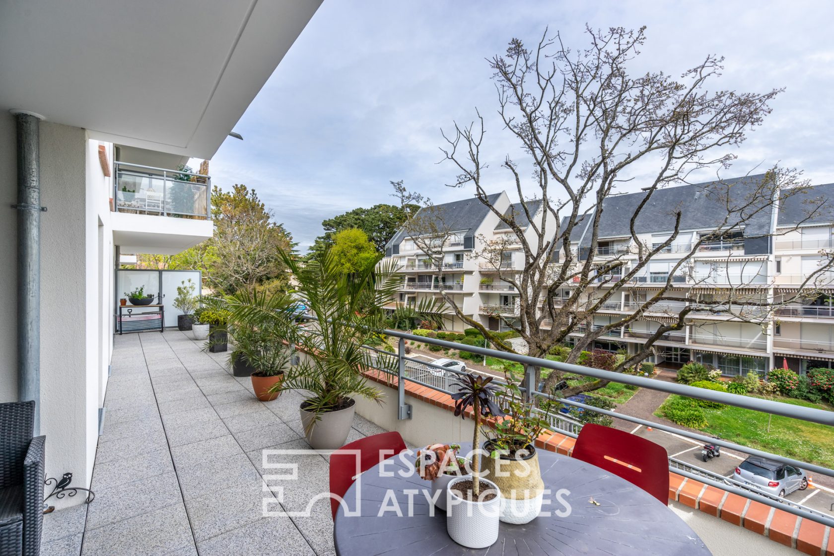 Appartement Contemporain en coeur de ville avec terrasse