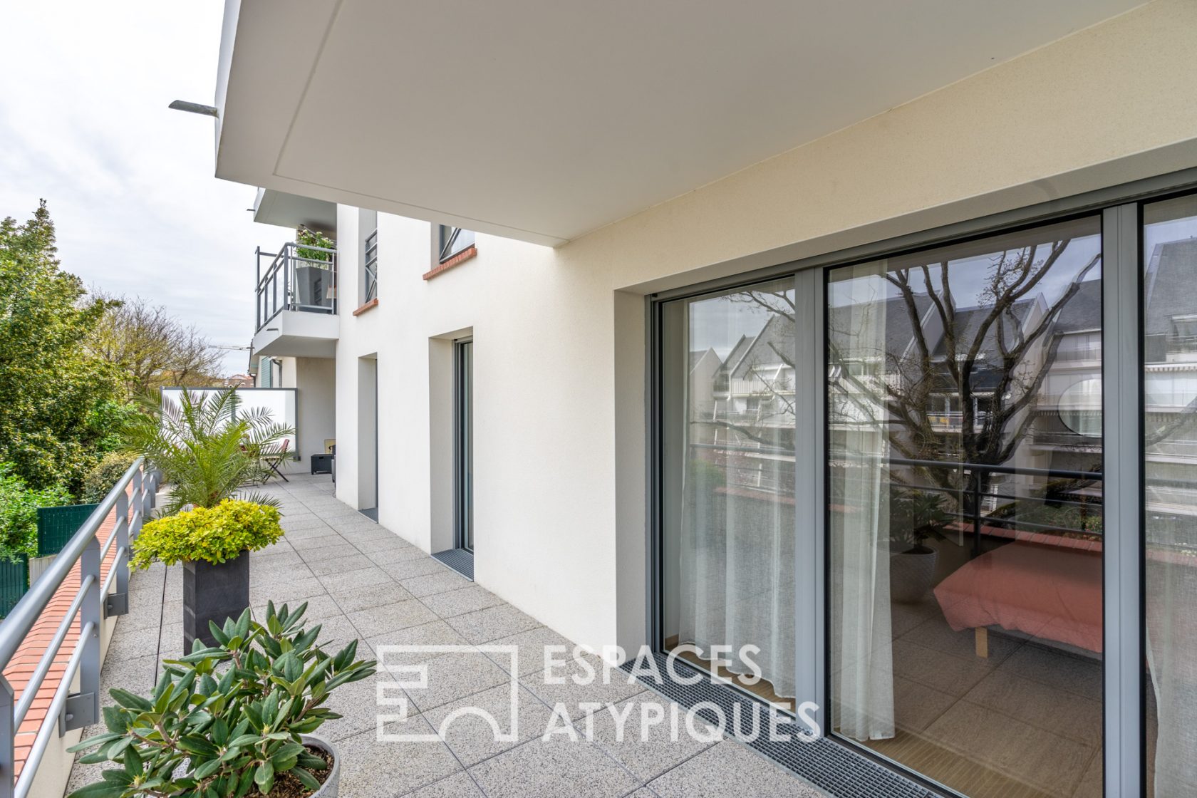 Appartement Contemporain en coeur de ville avec terrasse