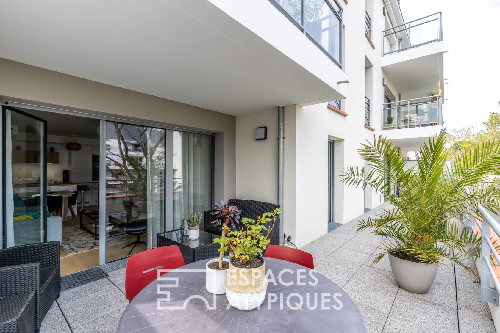 Appartement Contemporain en coeur de ville avec terrasse