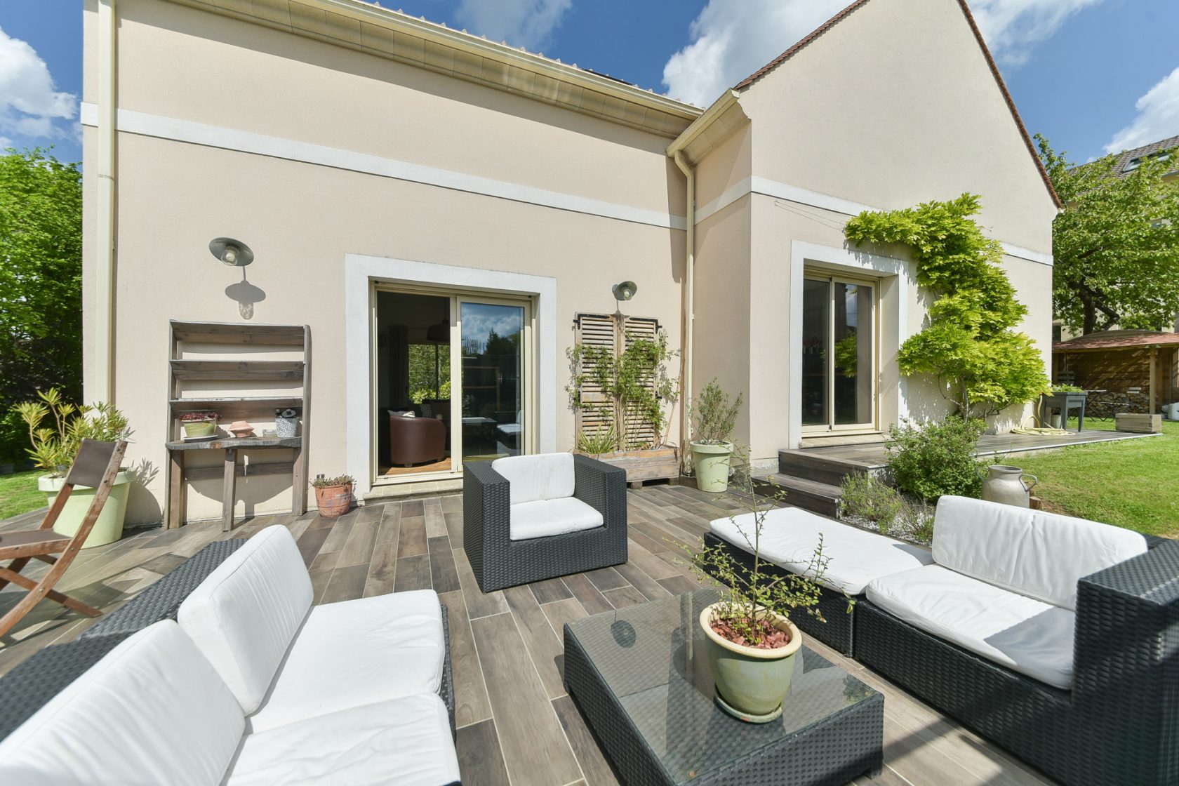 L’Urbaine Industrielle -Villa contemporaine à L’Isle Adam.