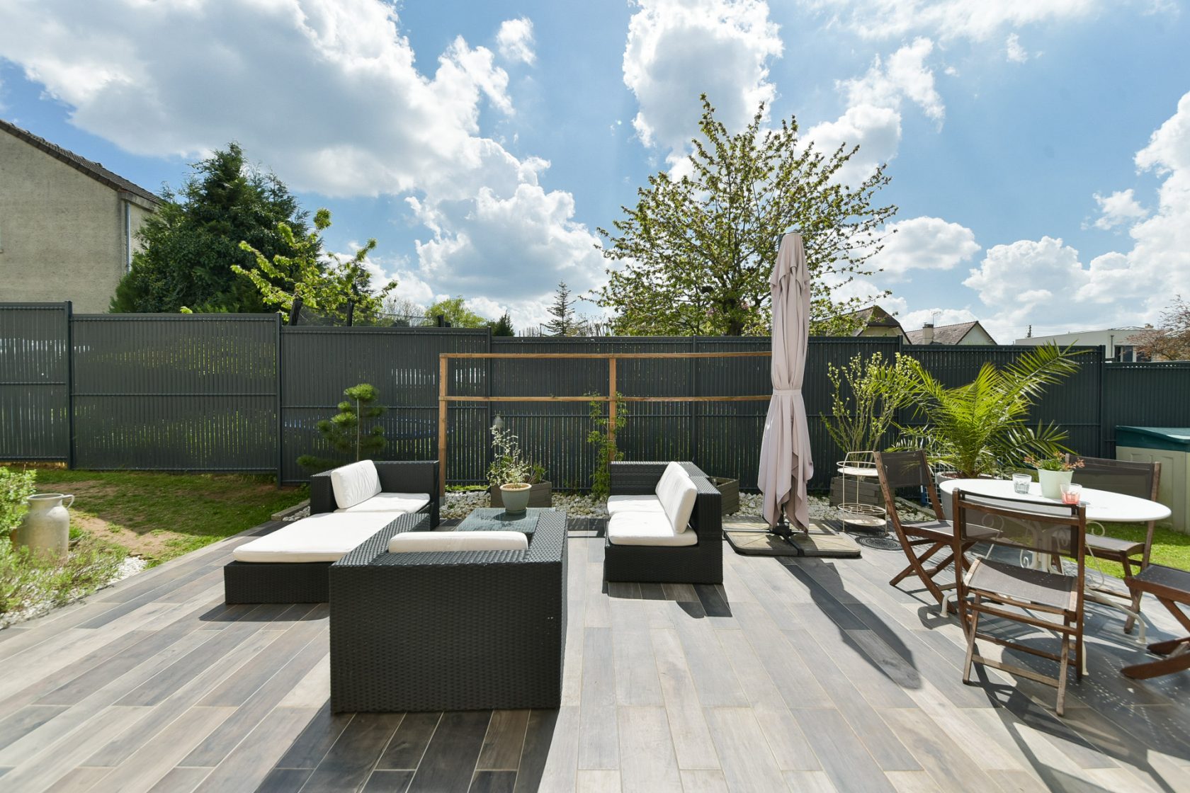 L’Urbaine Industrielle -Villa contemporaine à L’Isle Adam.
