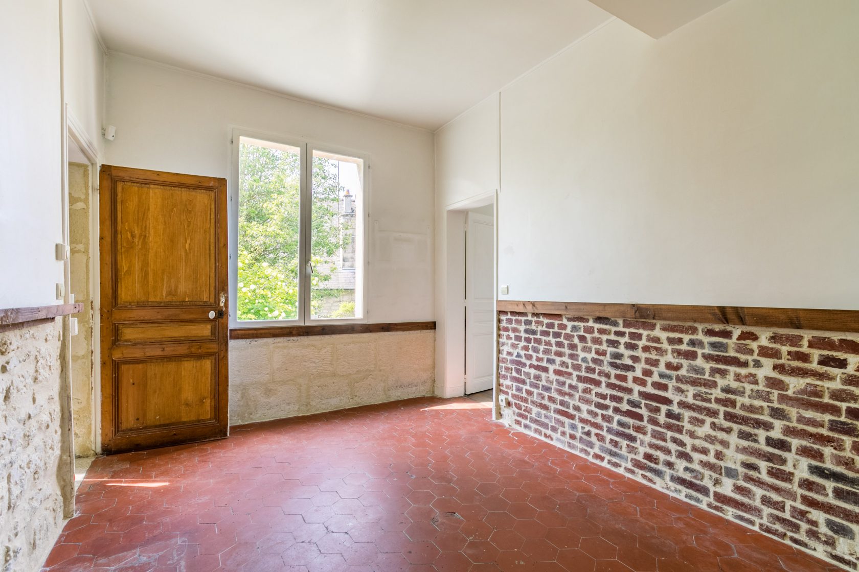 Out of sight – Renovated atypical 19th century family home – Pierrefonds