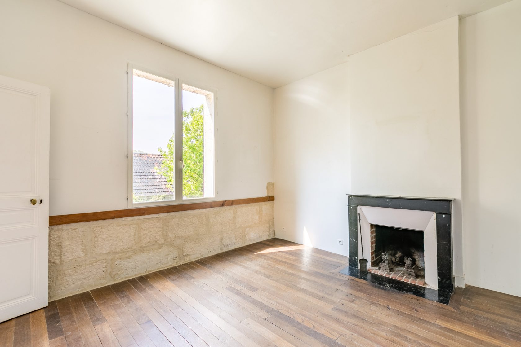 Out of sight – Renovated atypical 19th century family home – Pierrefonds