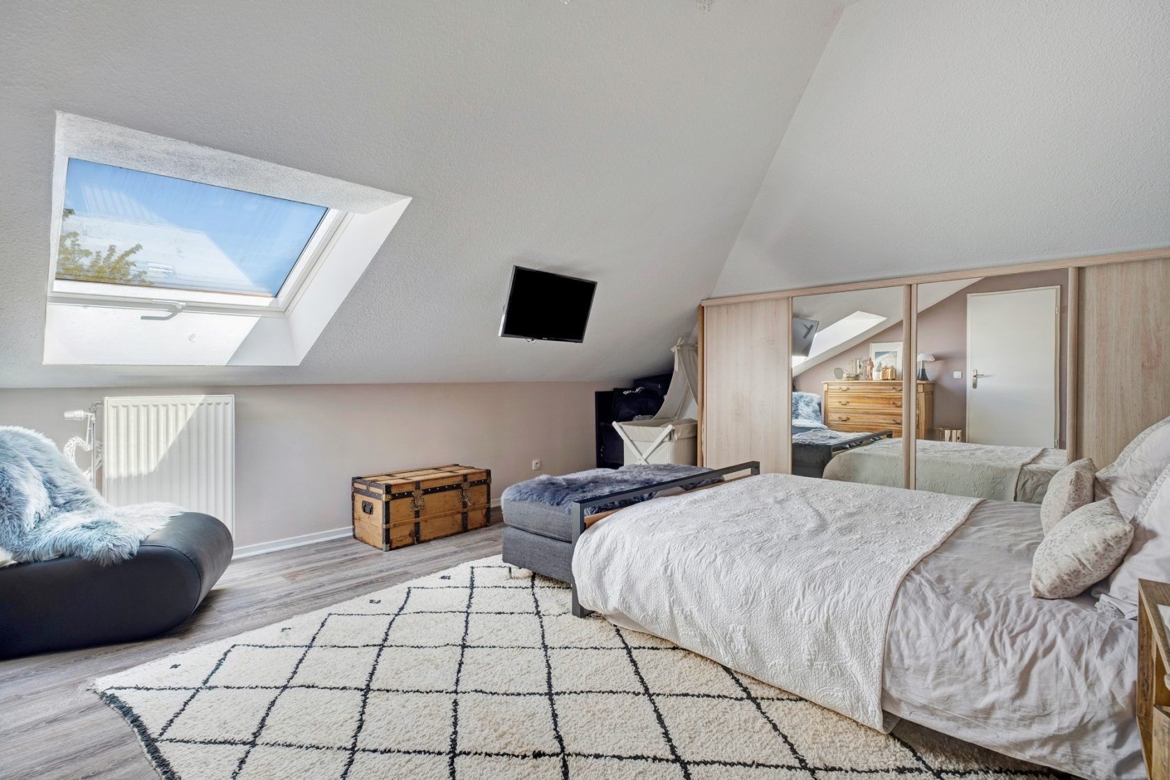 Duplex on the top floor in the heart of the point of the day