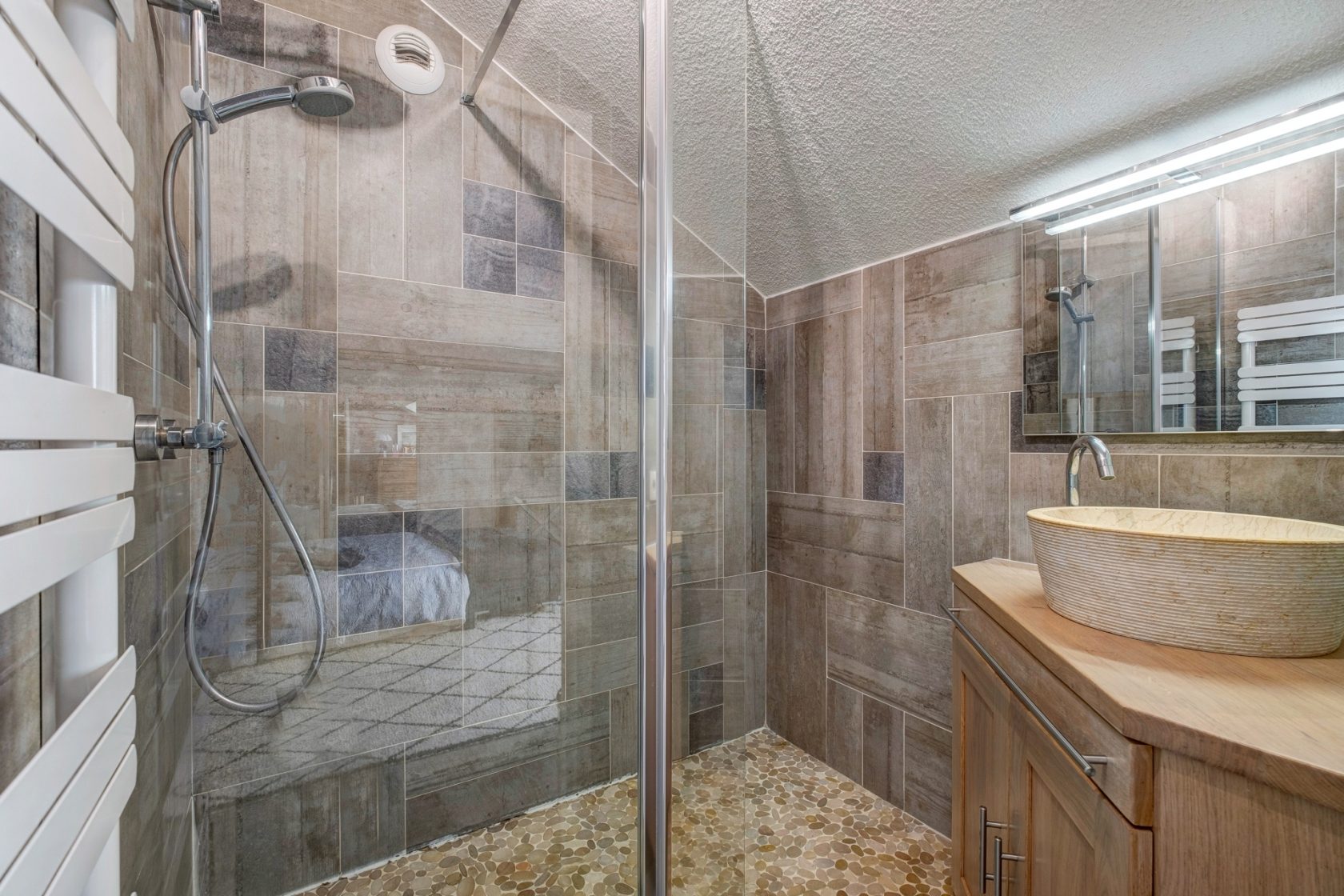 Duplex on the top floor in the heart of the point of the day