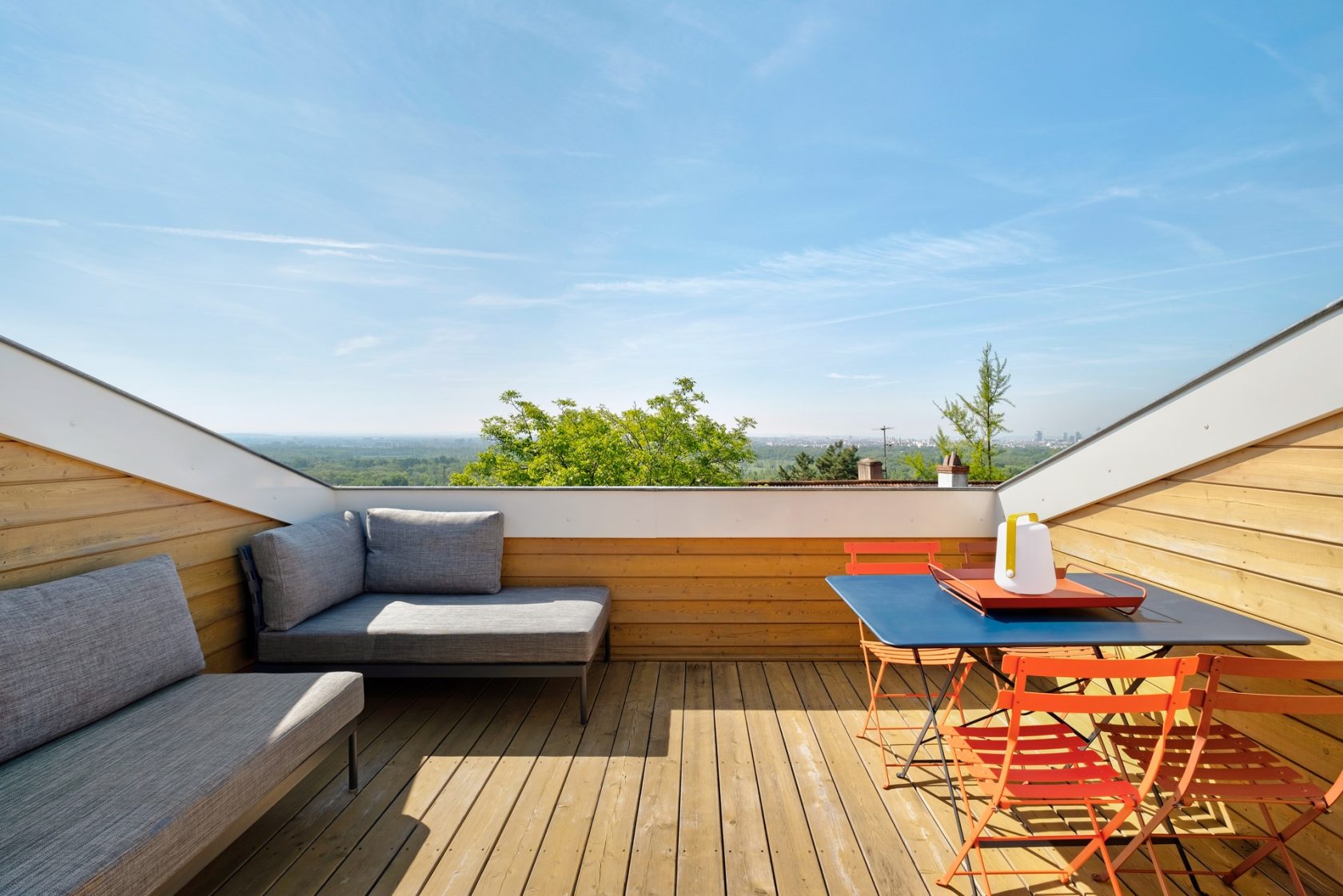 Old house with garden and Saint-Tropez terrace
