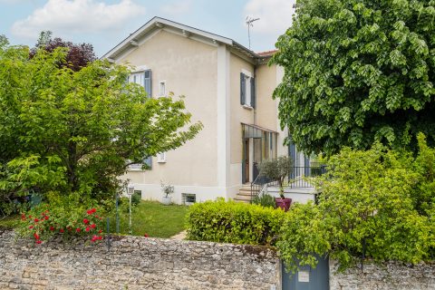 Renovated 1920 house with possibility of extension