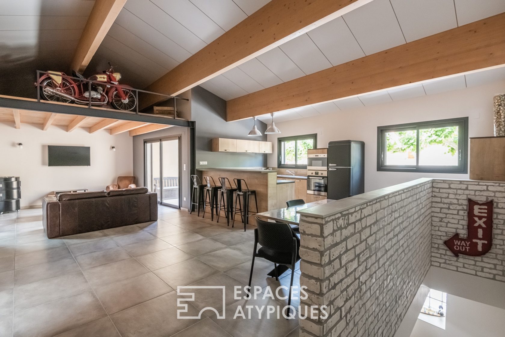Old wine cellar completely renovated – Terrace – Garage