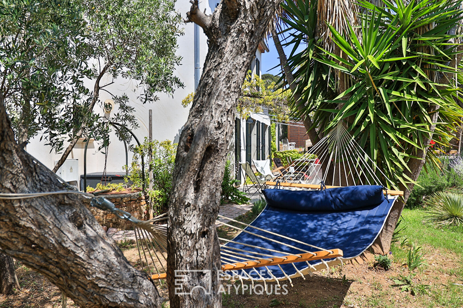 Neo-Mediterranean farmhouse 50 m from the sea