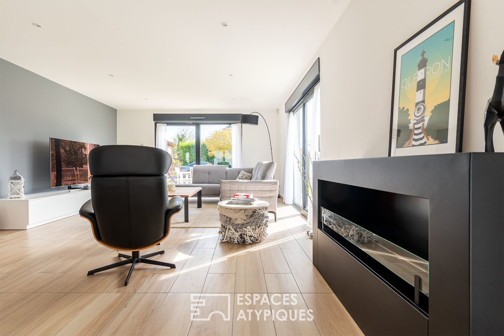 Contemporary family house