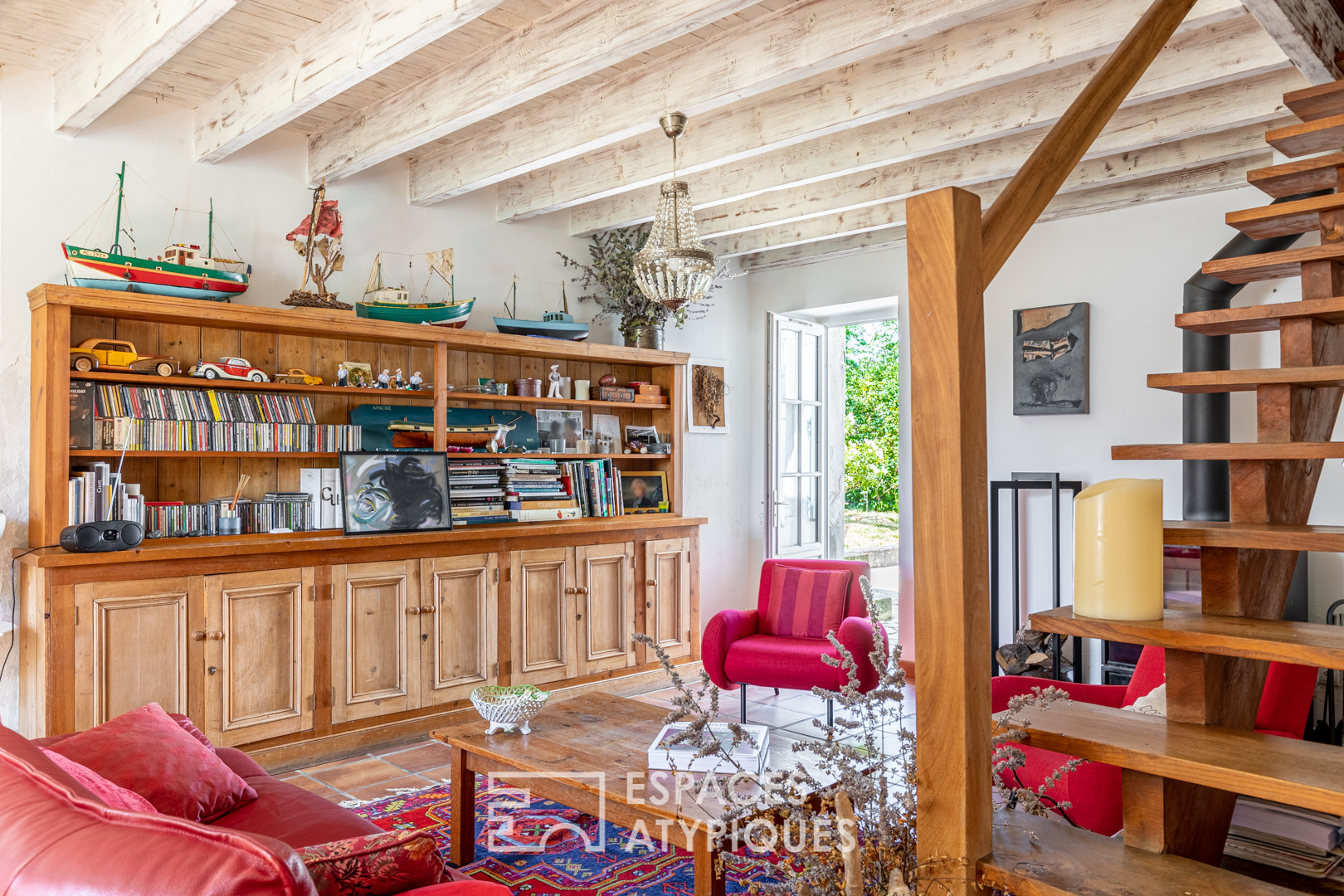Bucolic Charentaise and its romantic garden
