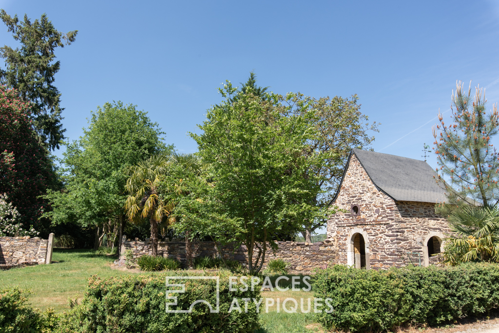 15th century manor, chapel and outbuildings