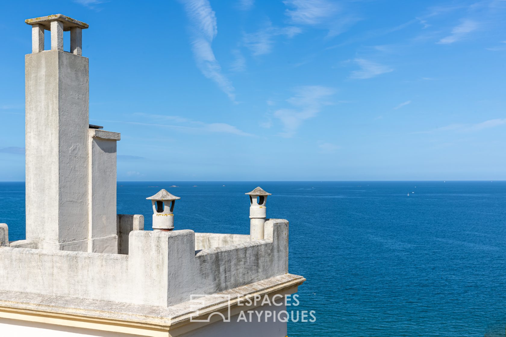 VILLA ROMAINE AVEC VUE IMPRENABLE SUR LA MER