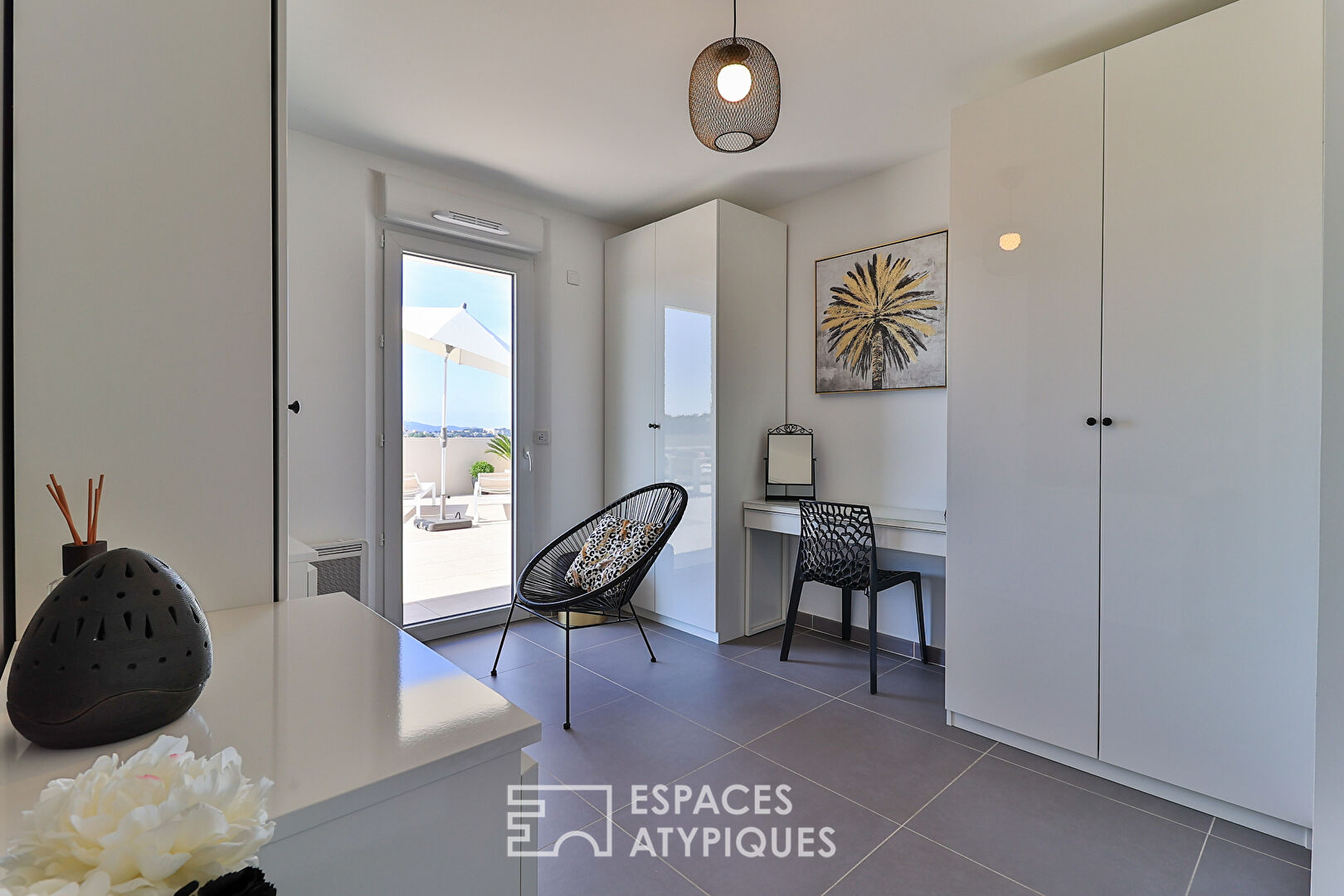Superbe appartement en attique et sa terrasse grand volume