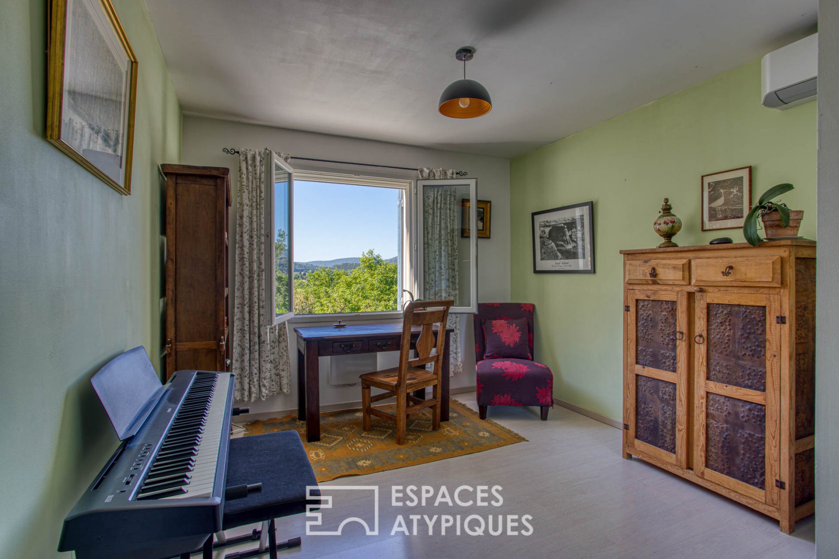 Propriété avec vue aux senteurs provençales