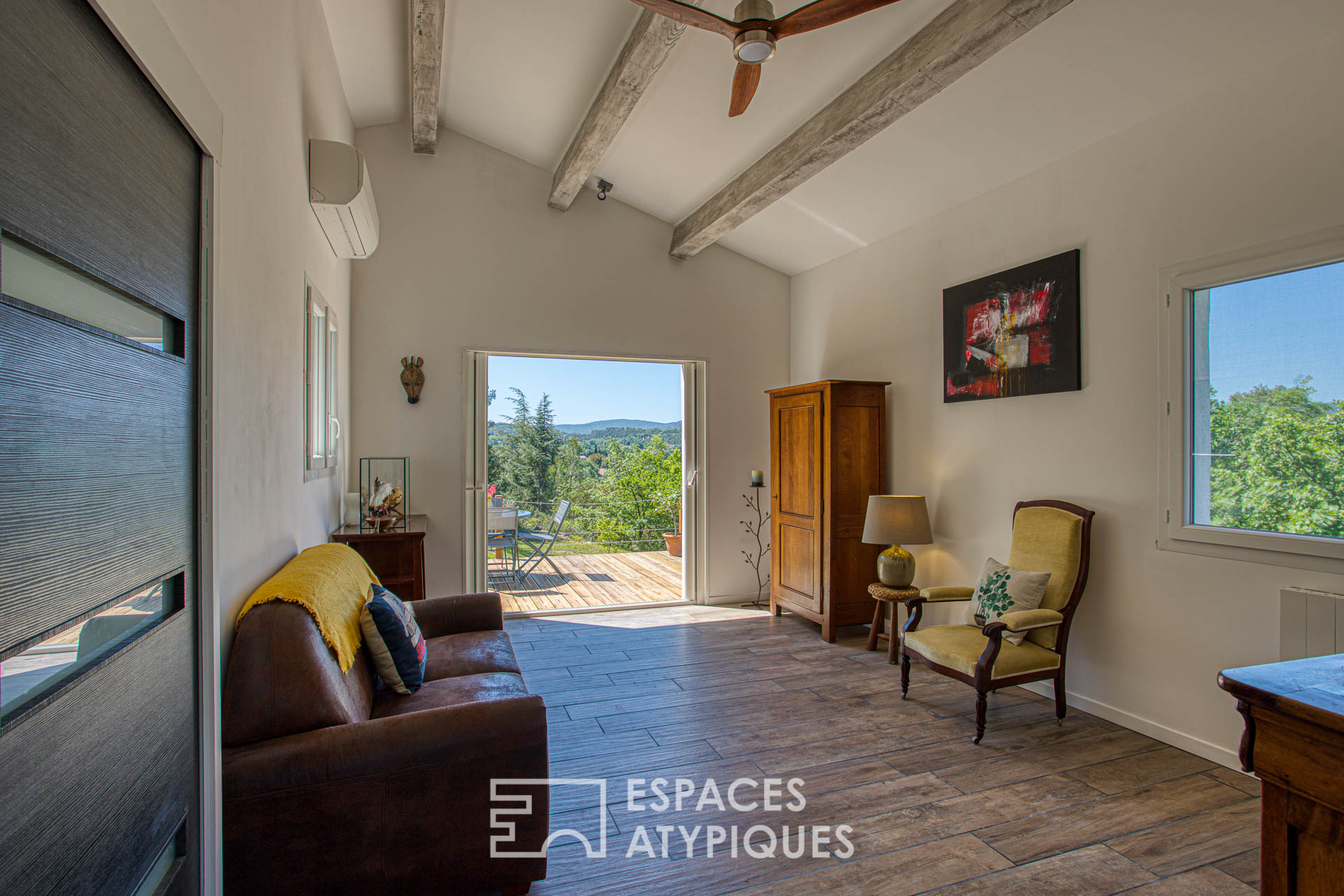 Propriété avec vue aux senteurs provençales