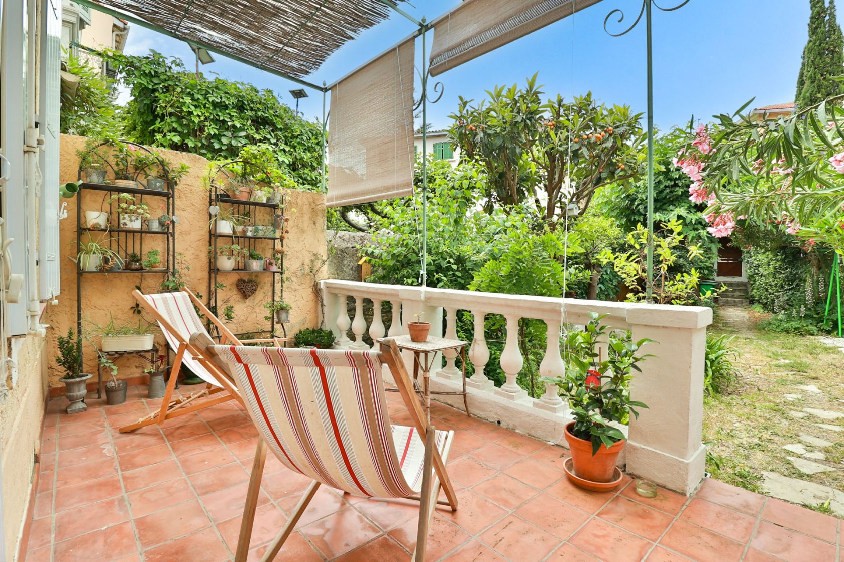 Maison de ville XIX au Mourillon avec jardin et garage