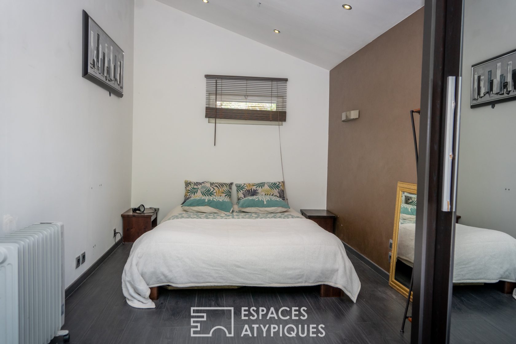 Renovated house, in a quiet area with a nice view, without any nuisance: rare!