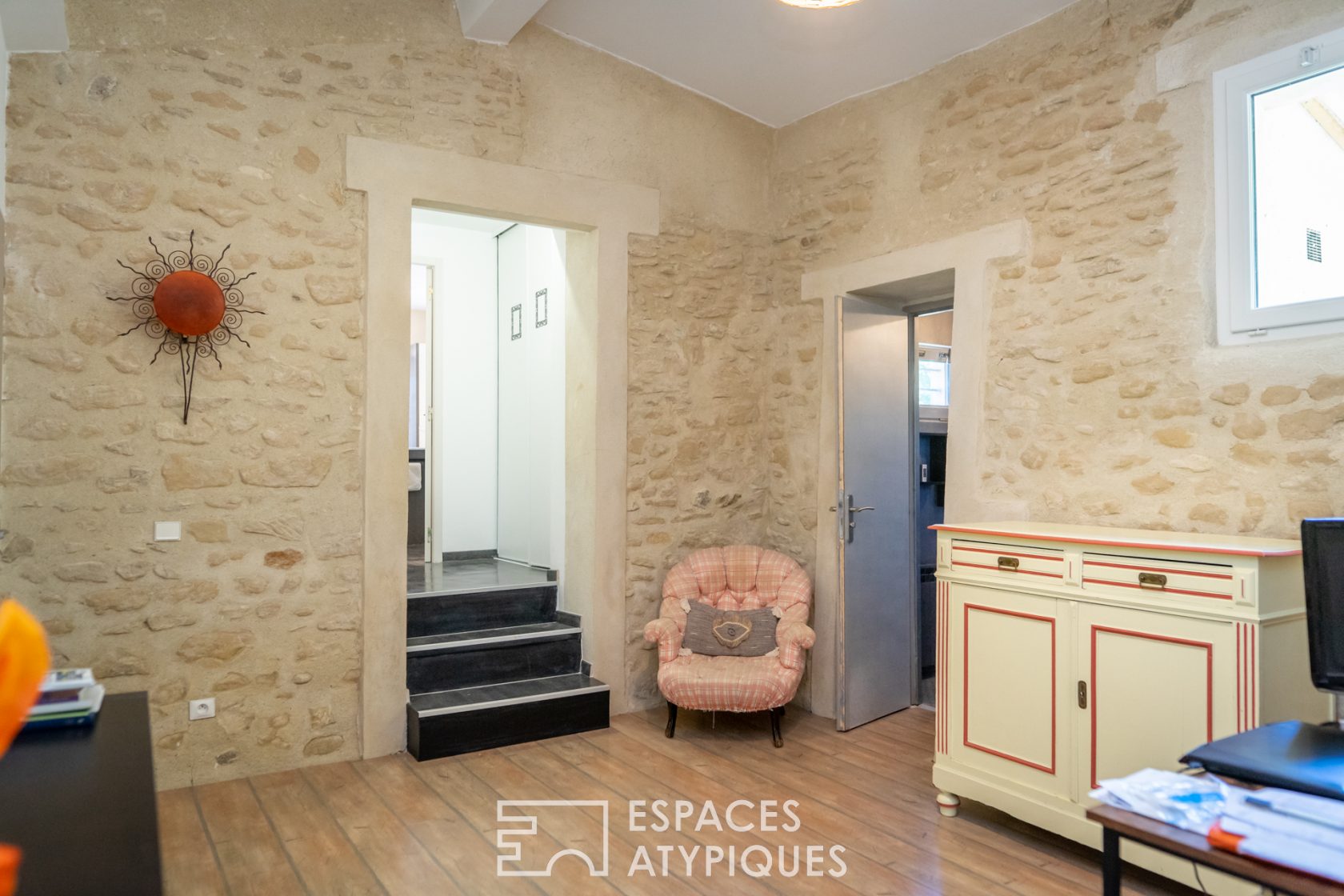 Renovated house, in a quiet area with a nice view, without any nuisance: rare!