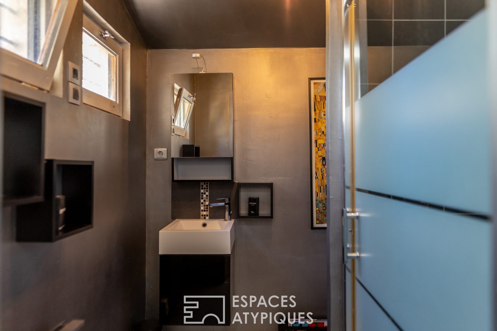 Renovated house, in a quiet area with a nice view, without any nuisance: rare!