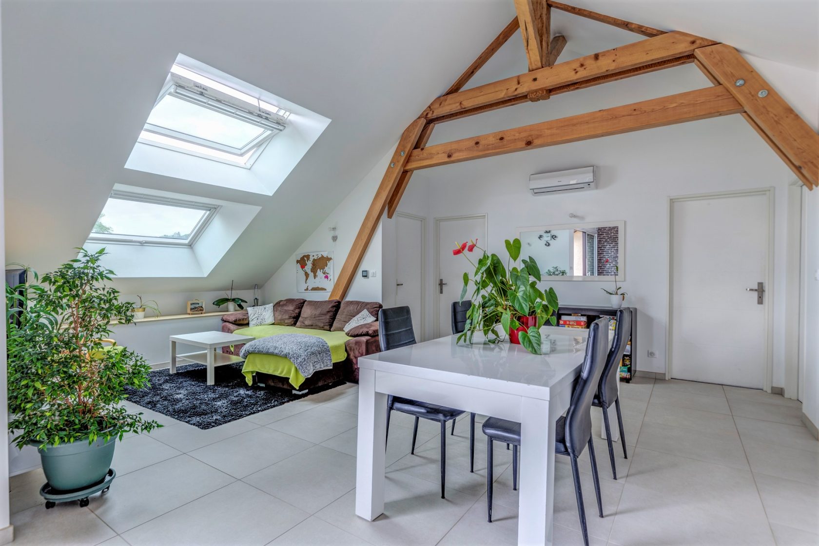 Contemporary apartment with terrace in an old farmhouse