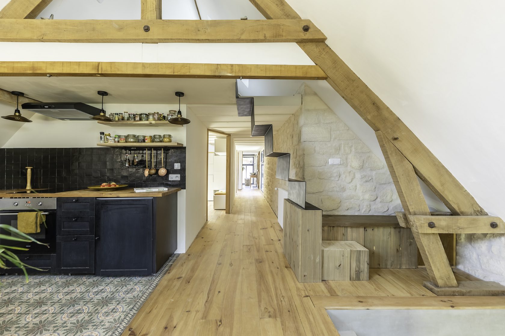 Former tack room converted into a dwelling and its three horse boxes.