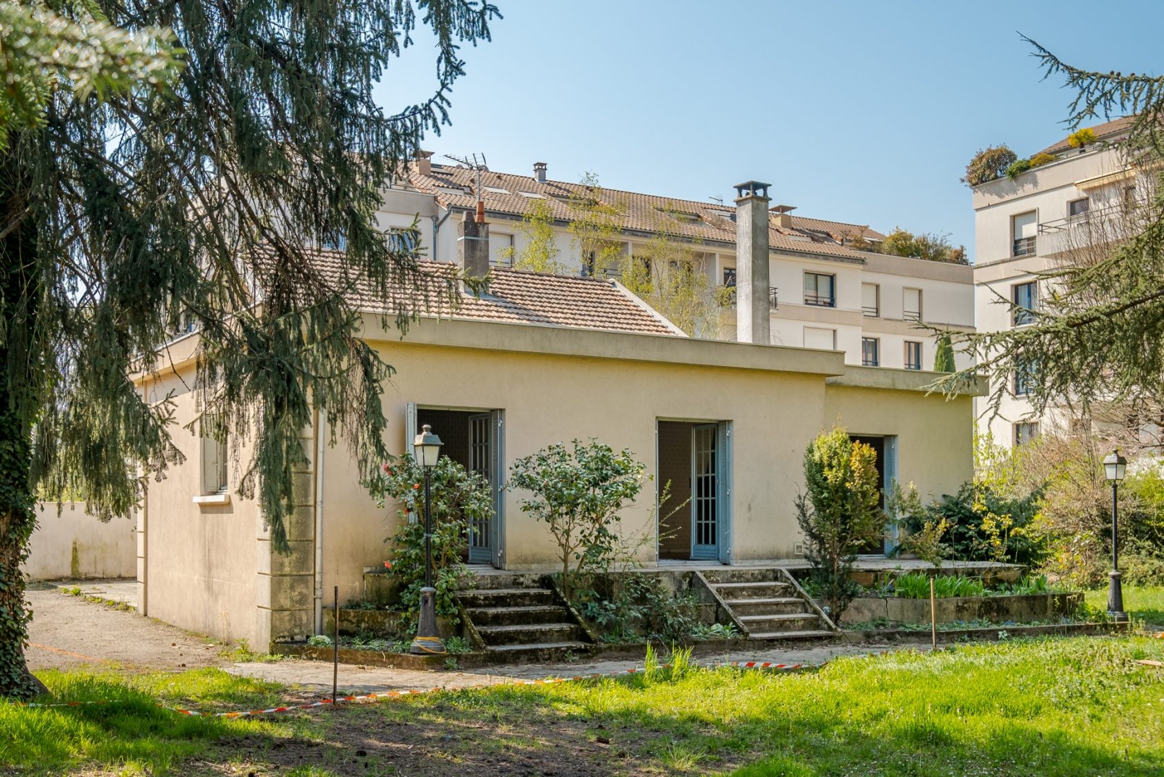 Maison ancienne avec jardin à rénover