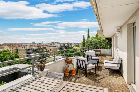 Top floor duplex with terraces