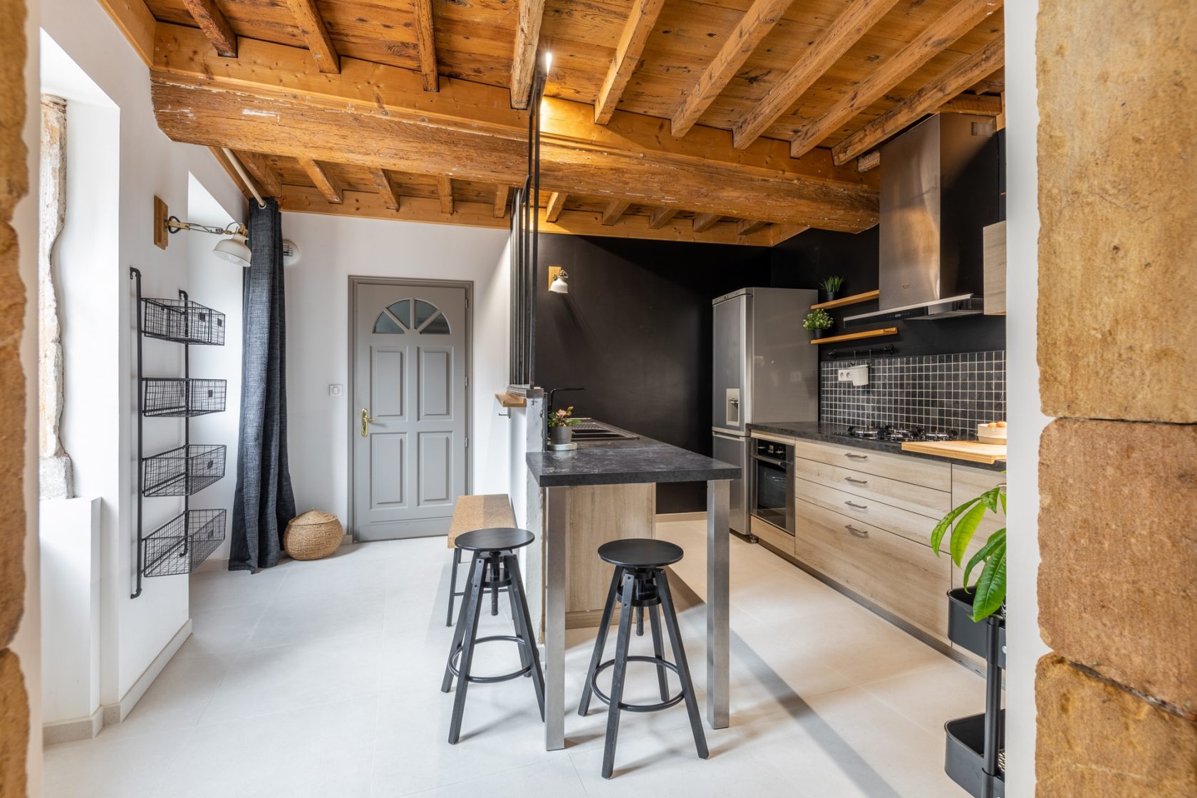 Elegant and confidential village house