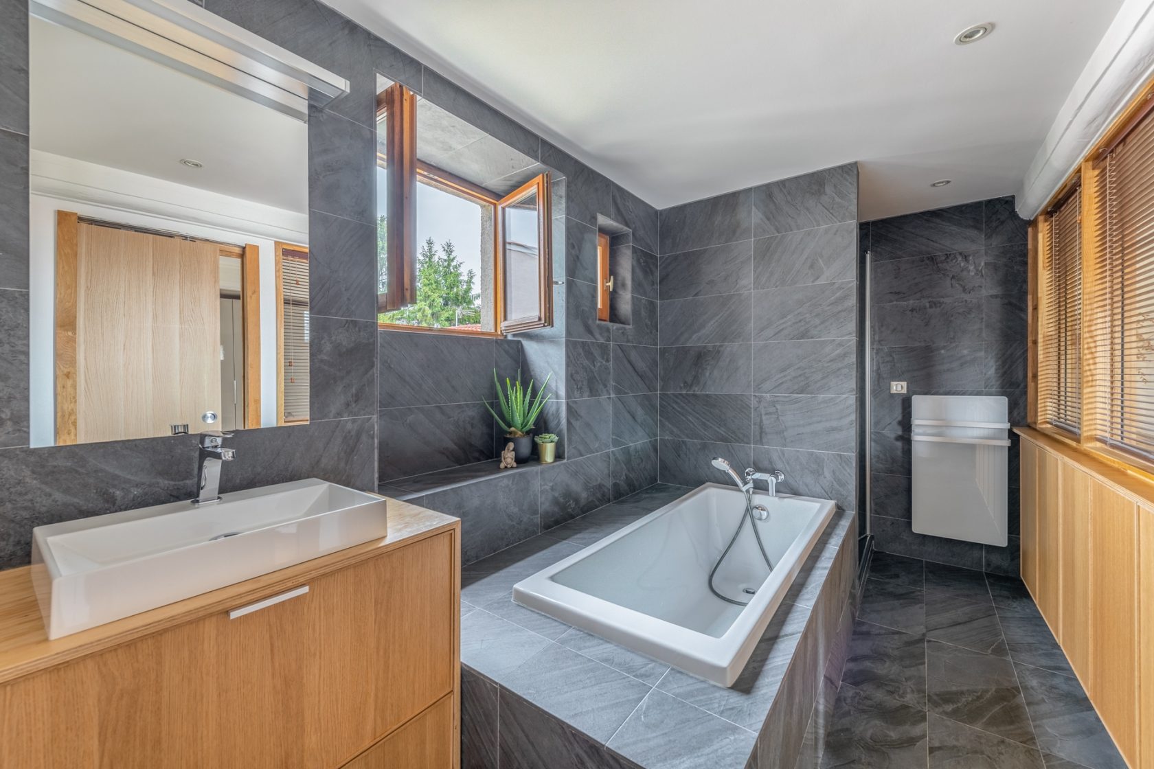Elegant and confidential village house