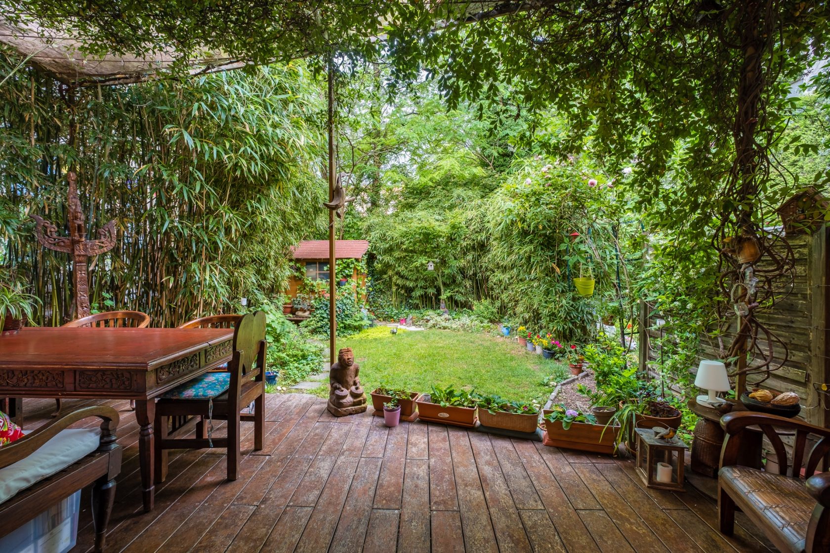 Charming house with terrace and garden at the top of the slopes