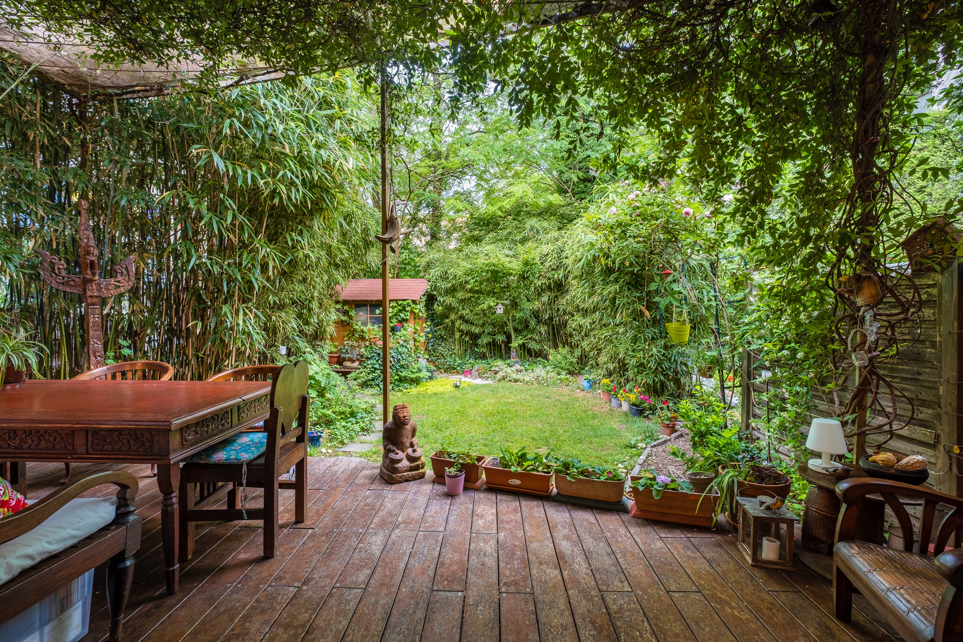 Maison de charme avec terrasse et jardin en haut des pentes