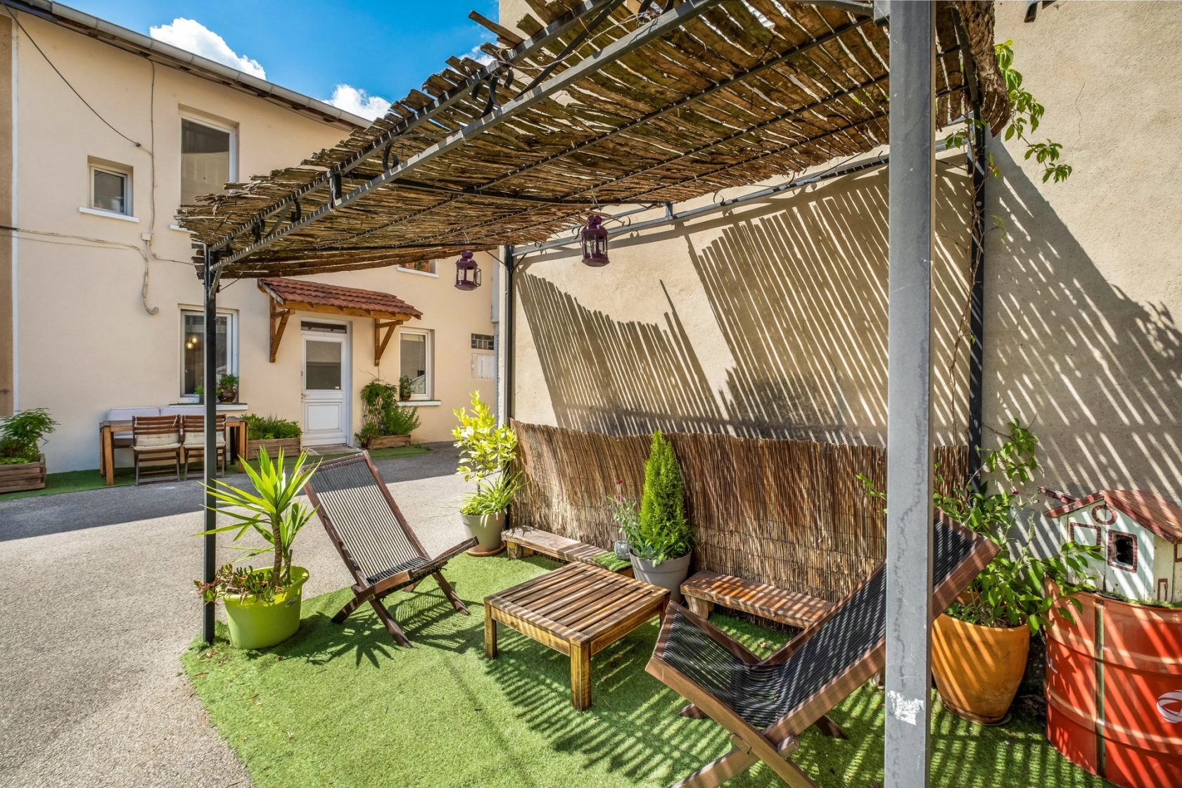 Duplex townhouse