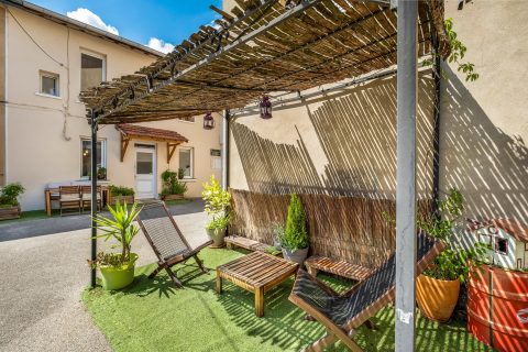 Duplex townhouse