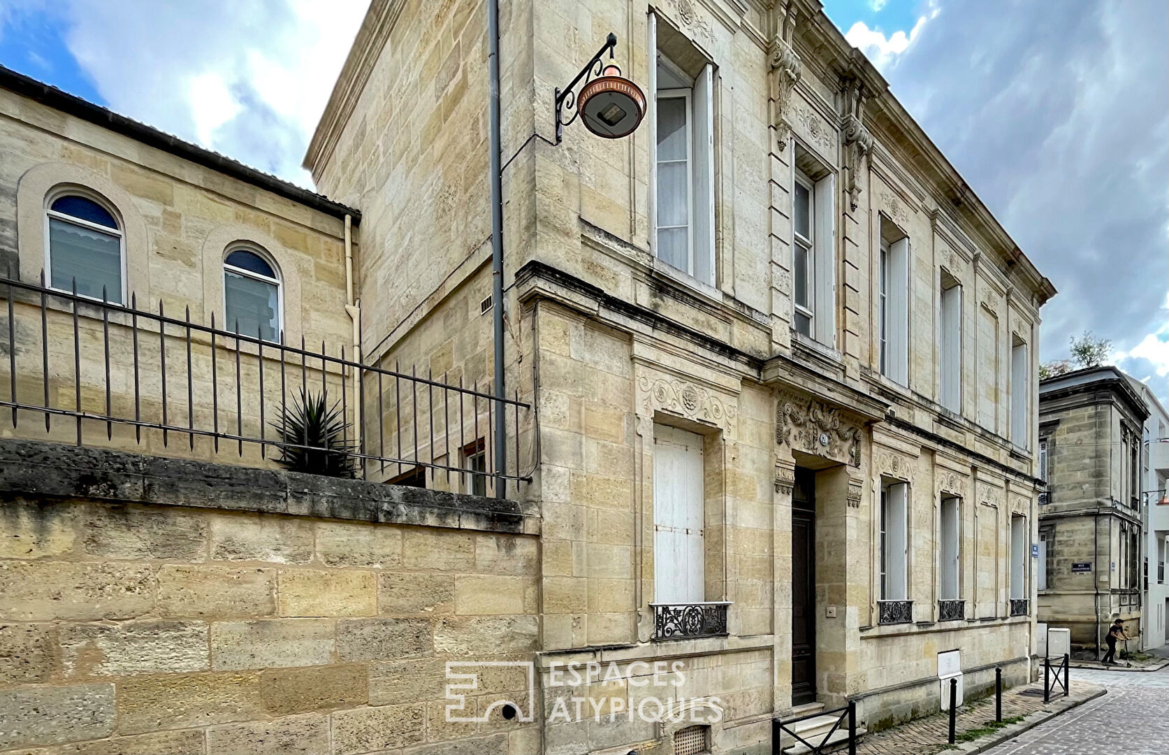 La Sereine. Maison avec patio au Jardin Public