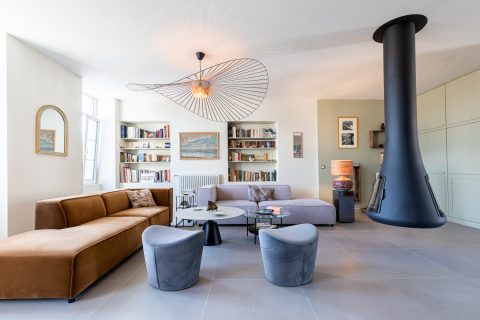 An elegant Casteloreonaise revisited in the heart of town