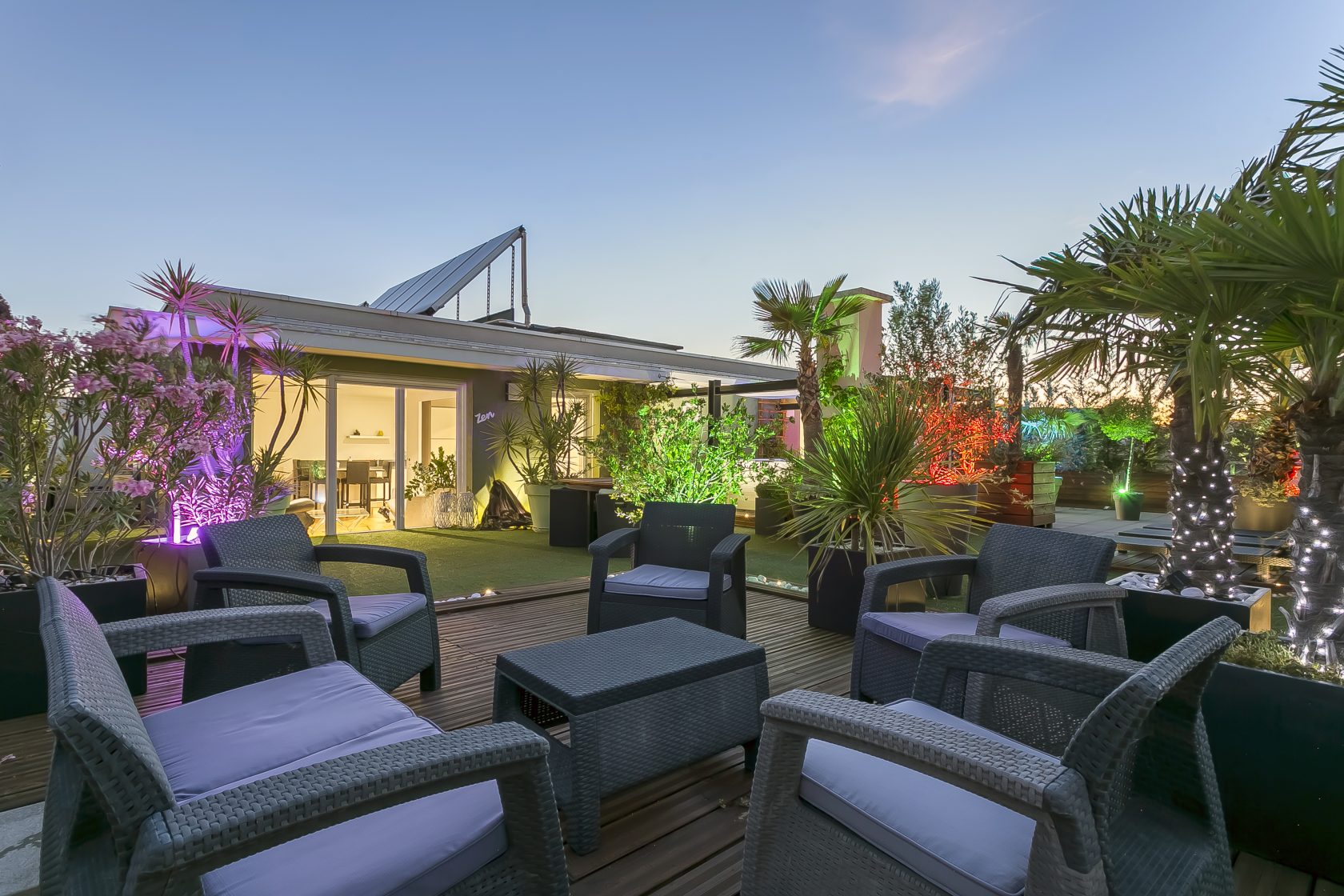 Toit terrasse avec jacuzzi