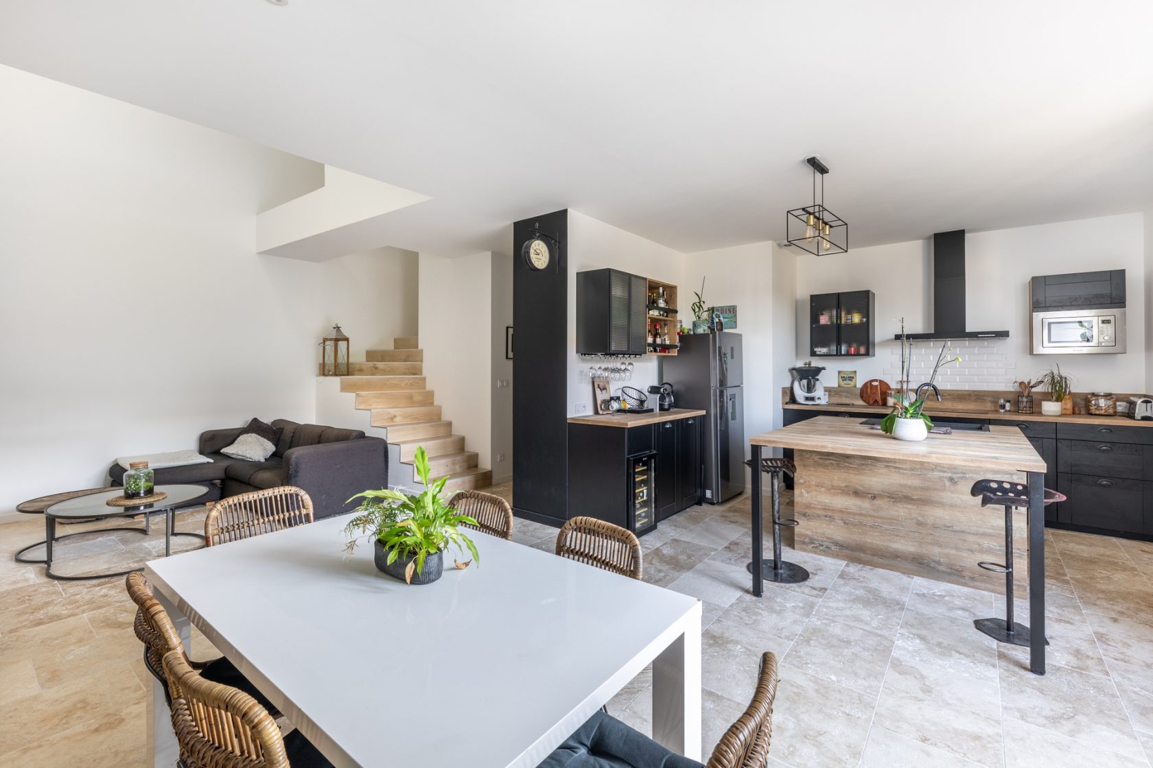 Renovated apartment in the outbuildings of a castle