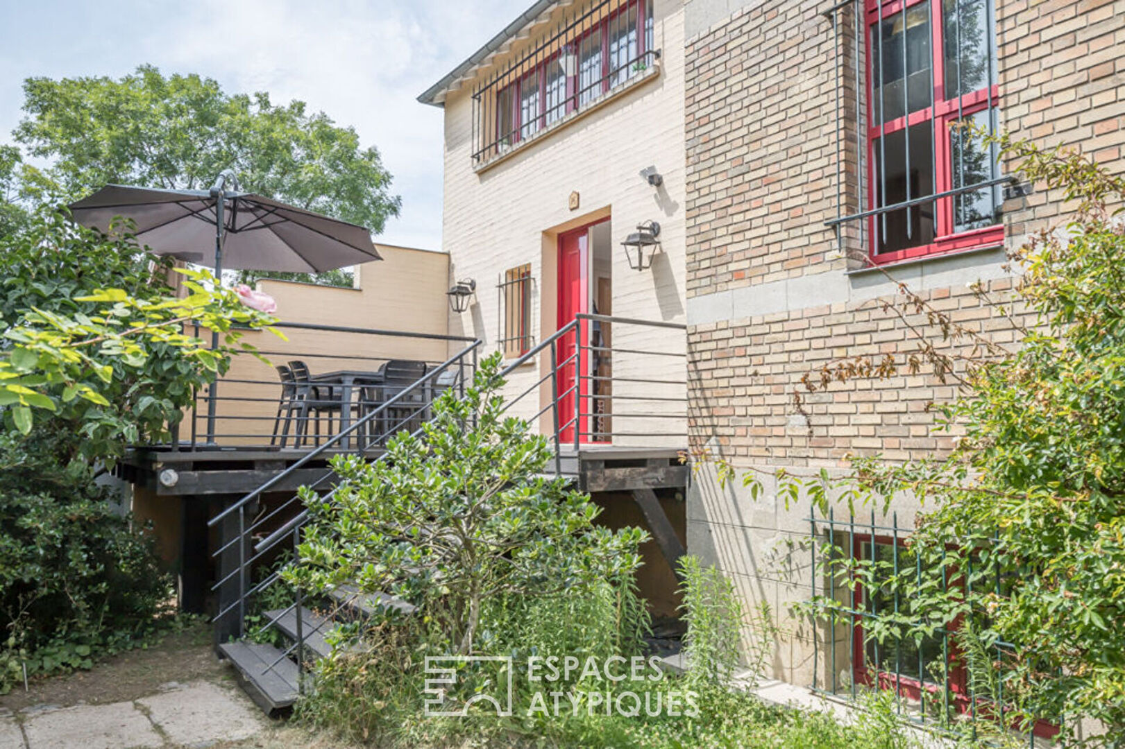 Former chapel rehabilitated with terrace and garden