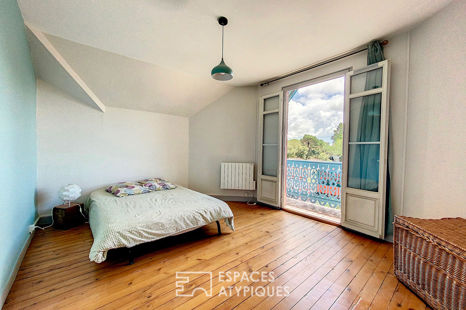 Charming apartment in an Arcachonnaise villa in the winter town