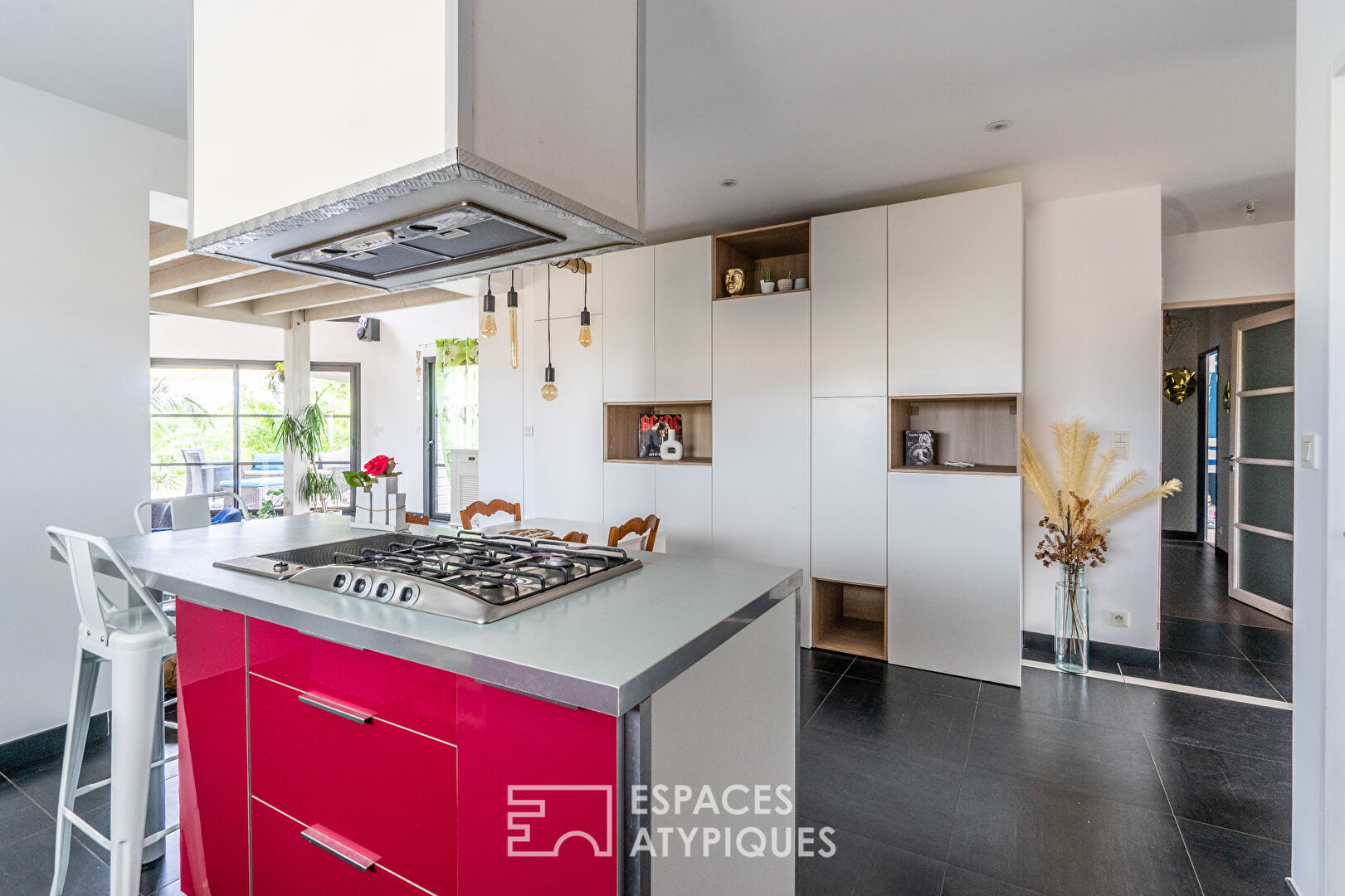 Maison moderne en campagne