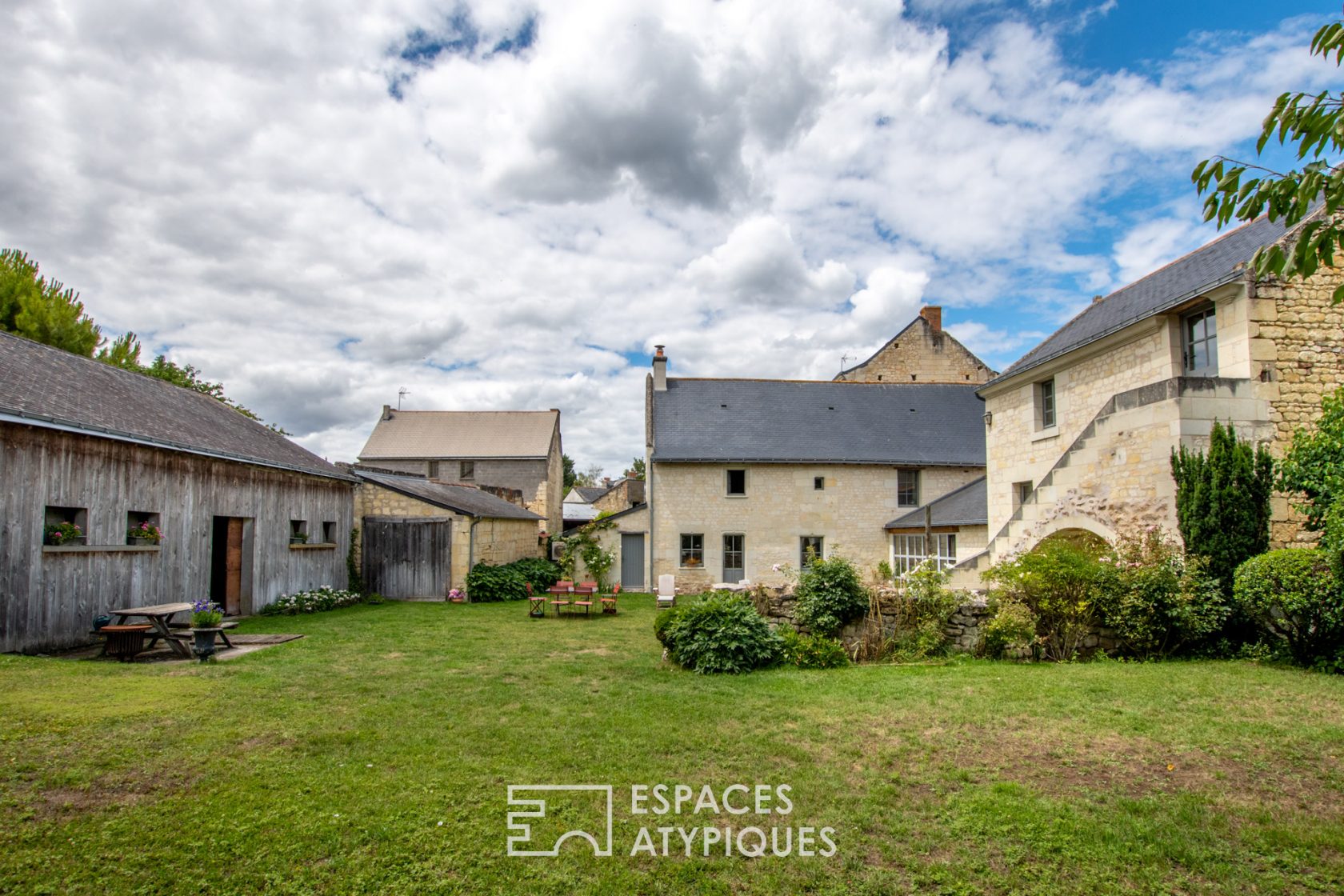 Jolie maison de bourg à la rénovation contemporaine